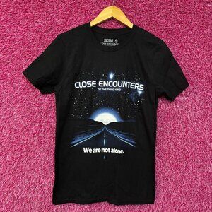 Close Encounters of the Third Kind We Are Not Alone T-Shirt Small